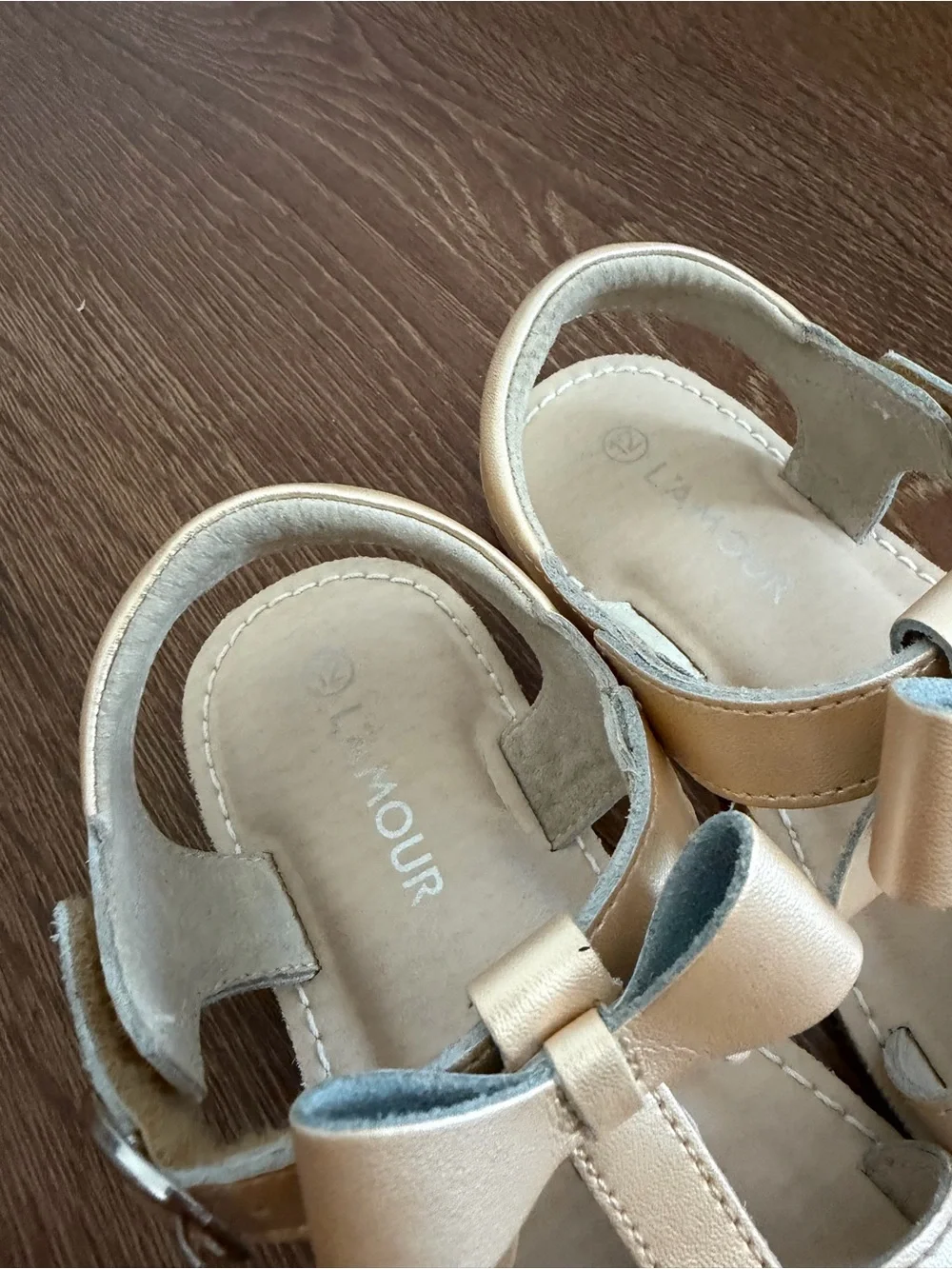 L'AMOUR SHOES Janie Champagne T-Strap Bow Sandal